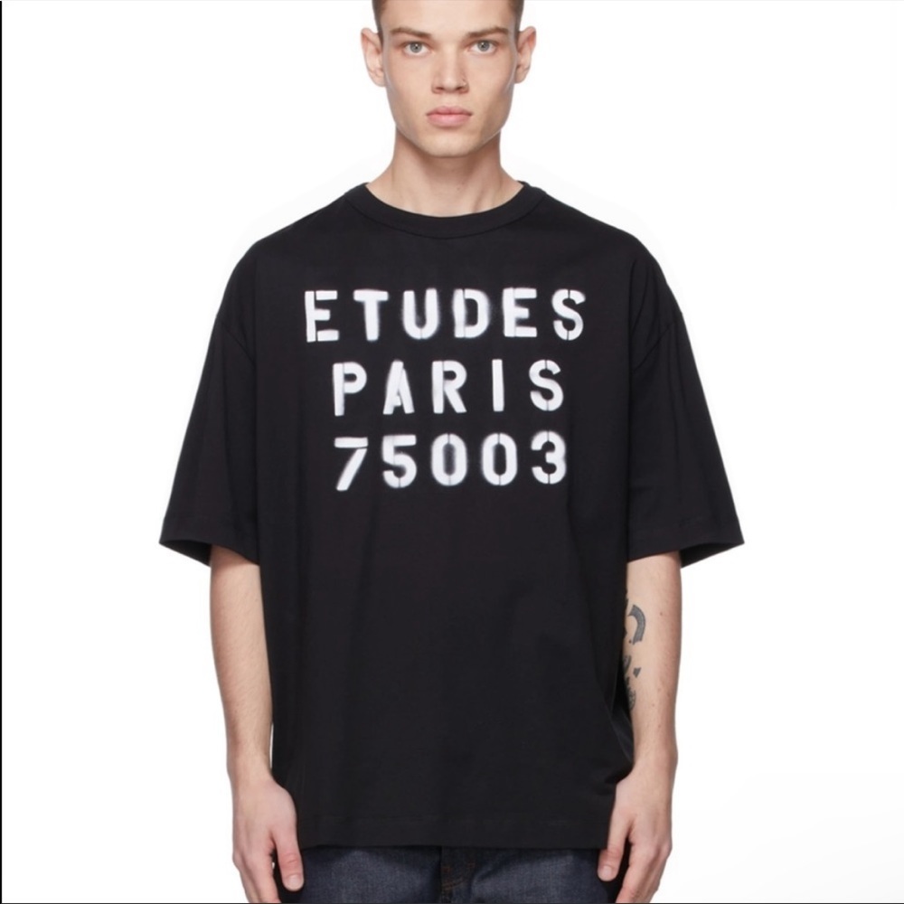 ÉTUDES Black Museum Stencil T-Shirt
